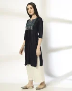 Women Zig-Zag Cross Stitch Embroidered Straight Kurta - Image 4