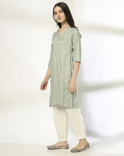 Women Floral Print Straight Kurta
